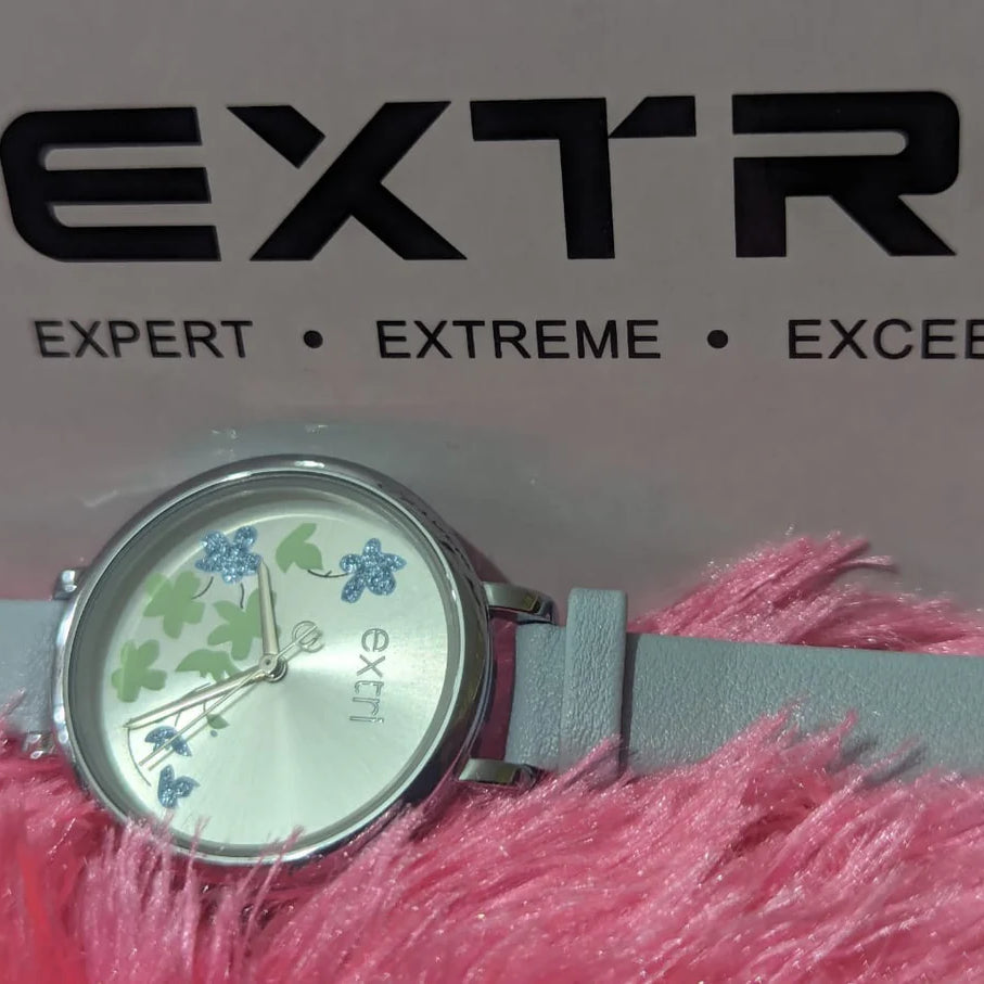 Floral Analog Wristwatch