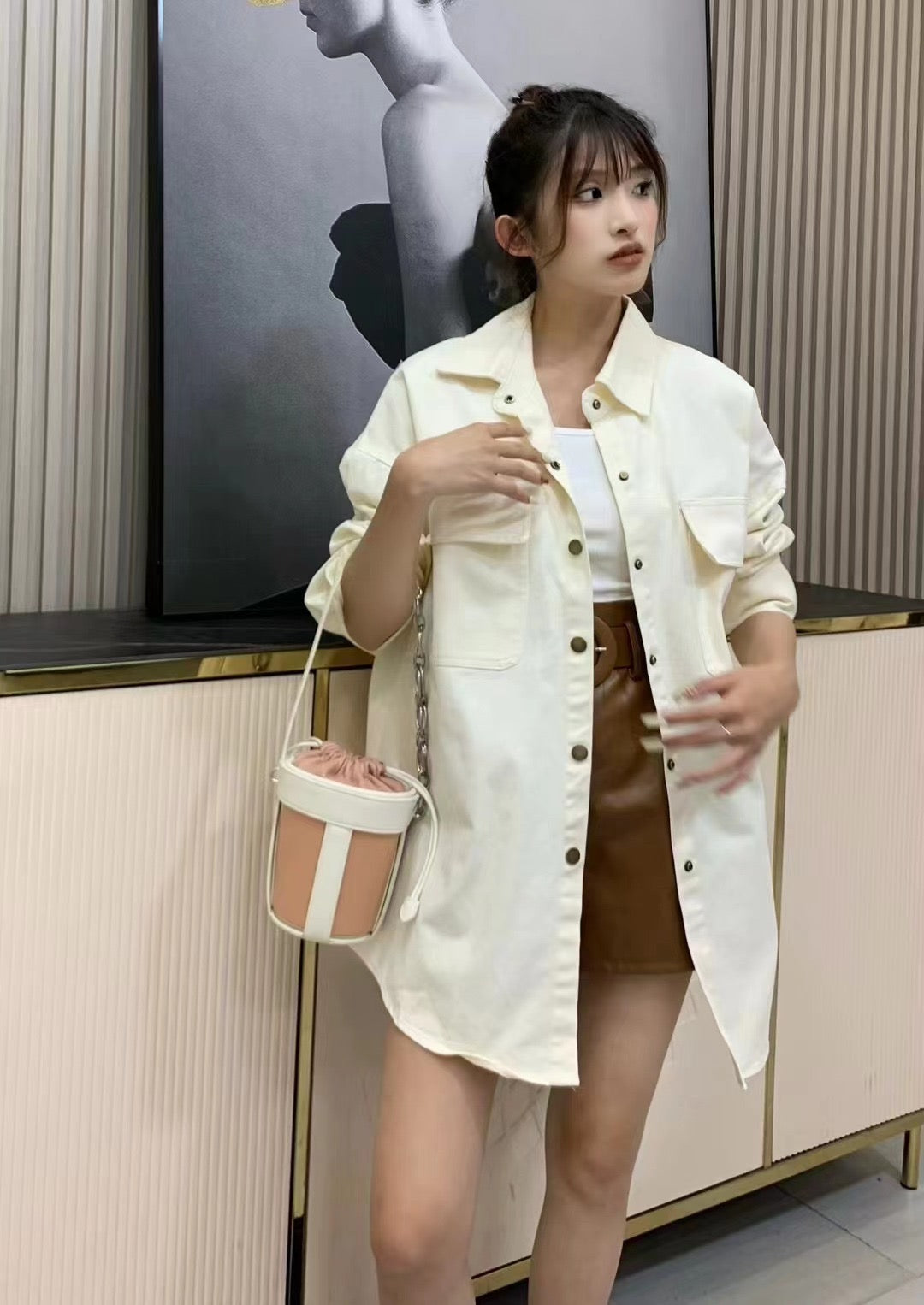 Luxury Leather Dual Shade Barrel Handbag For Female