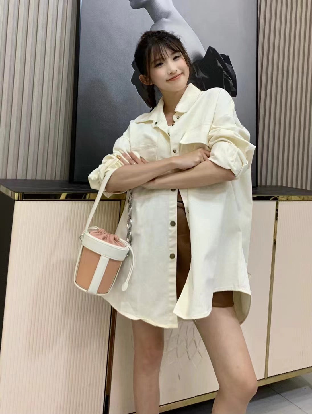 Luxury Leather Dual Shade Barrel Handbag For Female
