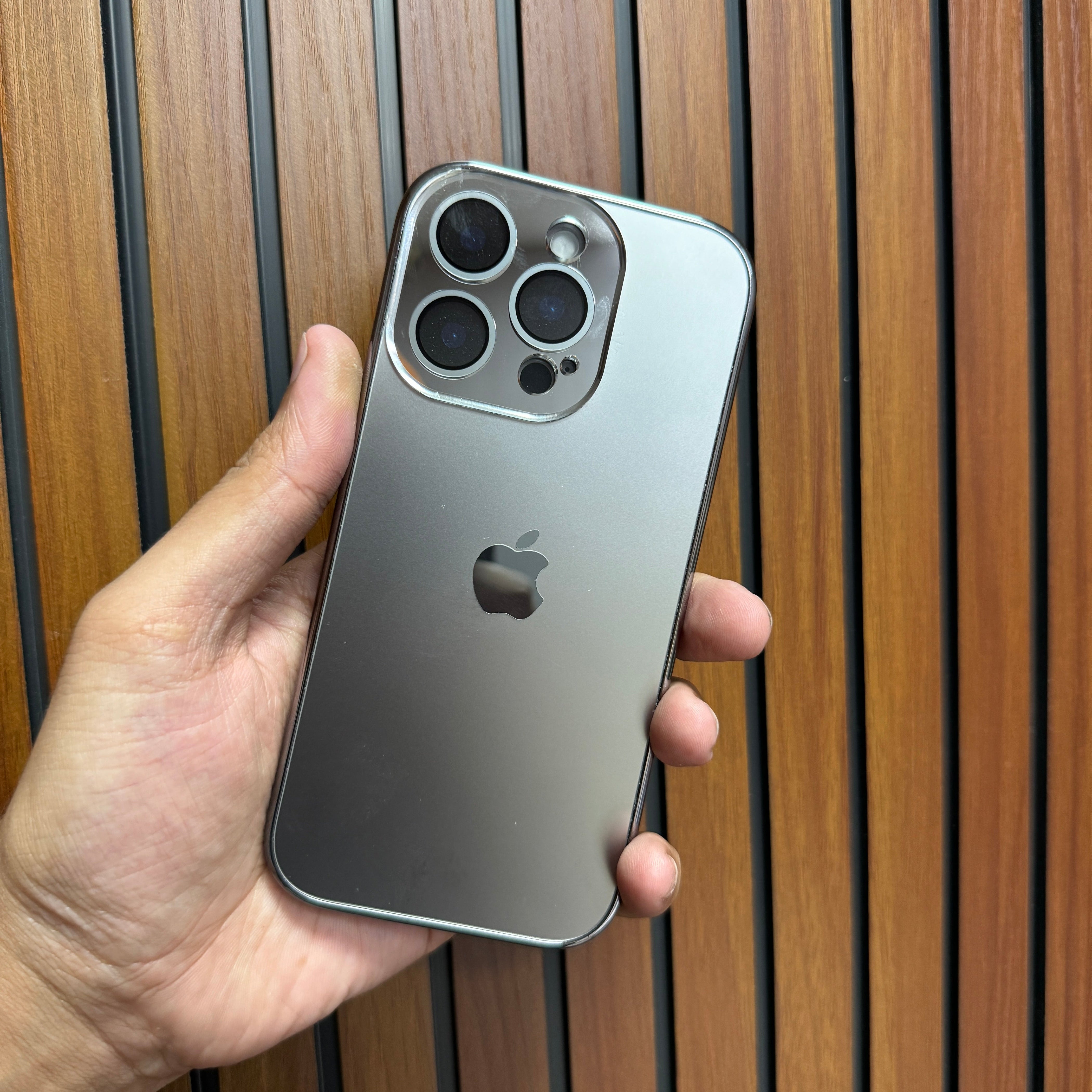 Glossy Ultra Thin Electroplated Camera Lens Protection For iPhone 16 Pro