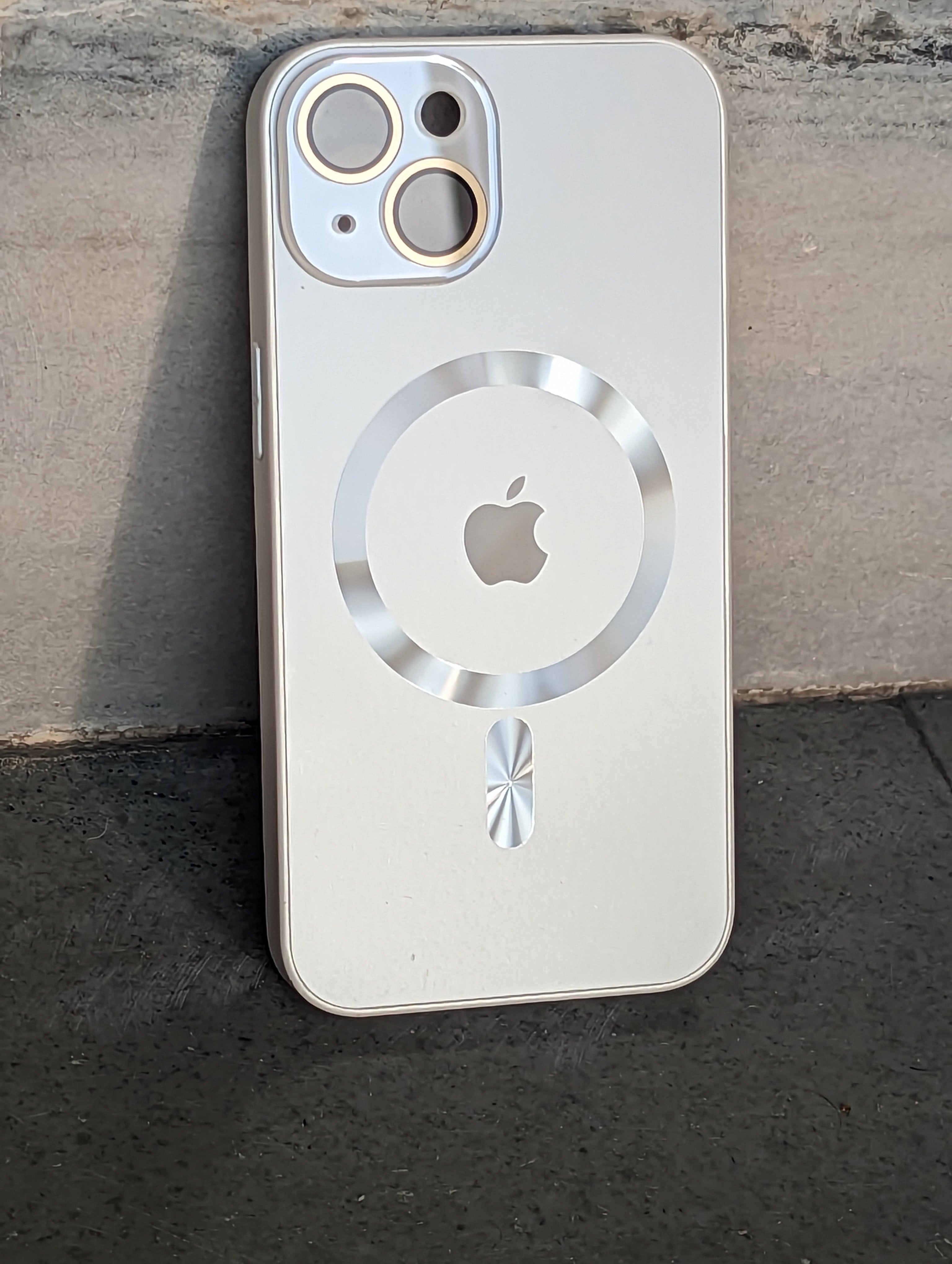 Glossy Ultra Thin Electroplated Camera Lens Protection With Magsafe For iPhone