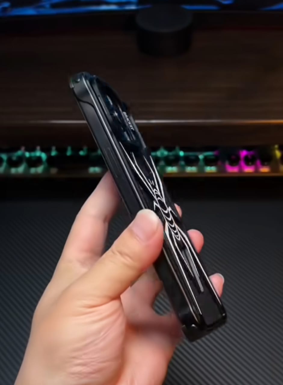 Spider Smart Stand Case For iPhone