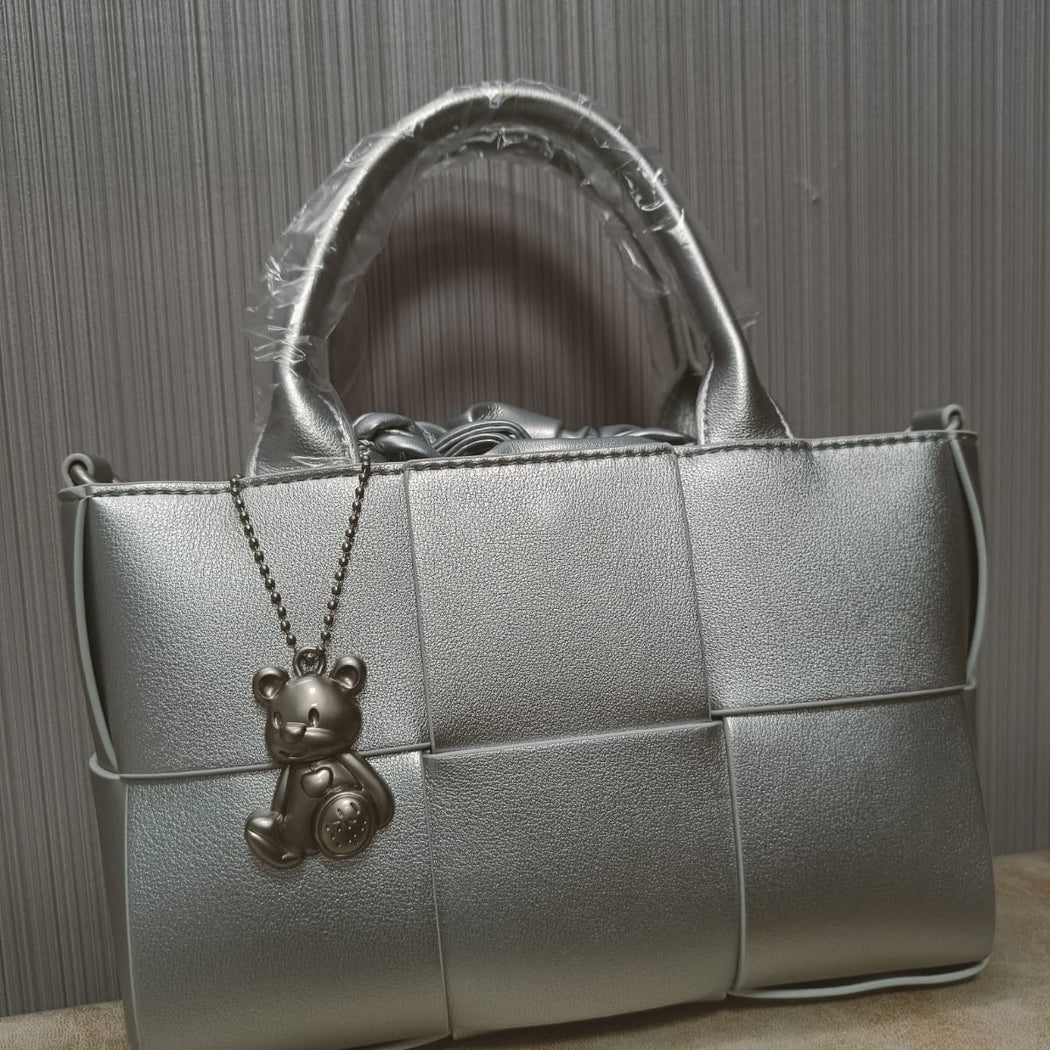 Luxury Leather Woven Bucket  Drawstring Handbag For Female