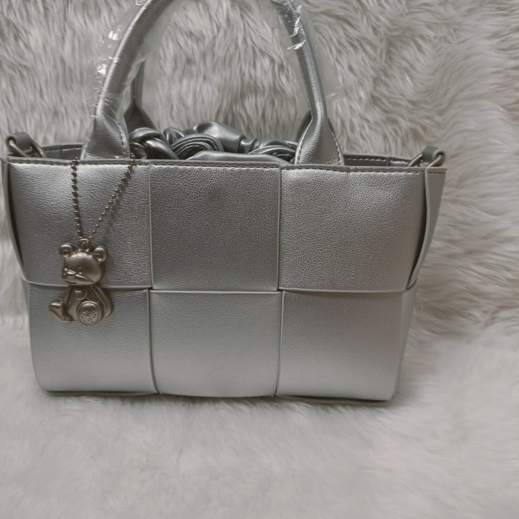 Luxury Leather Woven Bucket  Drawstring Handbag For Female