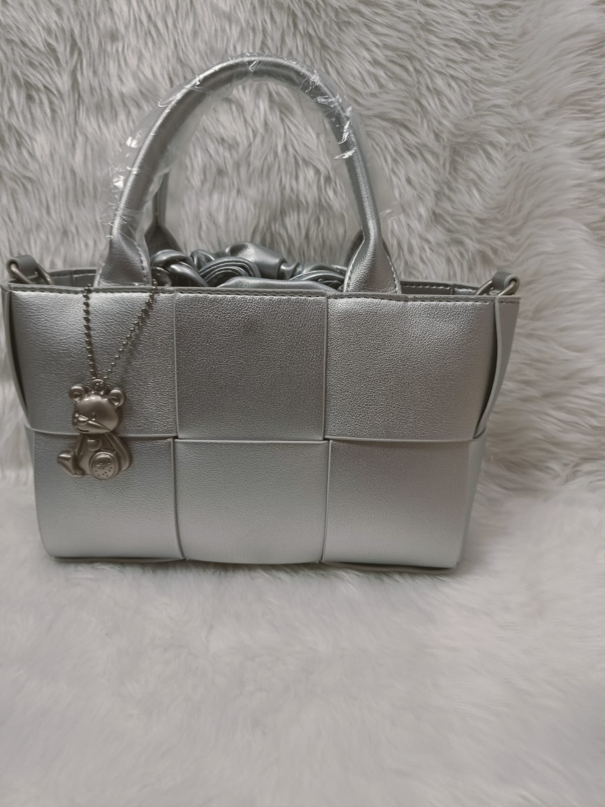 Luxury Leather Woven Bucket  Drawstring Handbag For Female