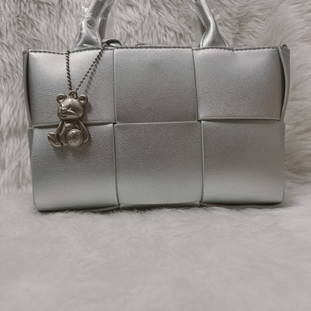 Luxury Leather Woven Bucket  Drawstring Handbag For Female