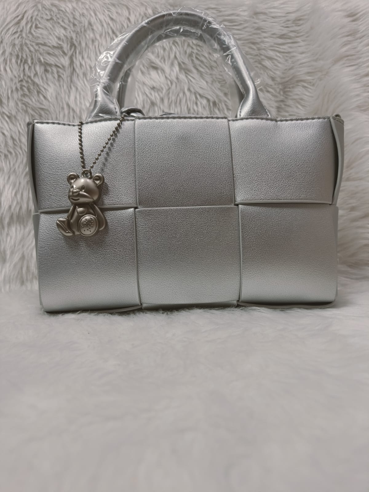 Luxury Leather Woven Bucket  Drawstring Handbag For Female