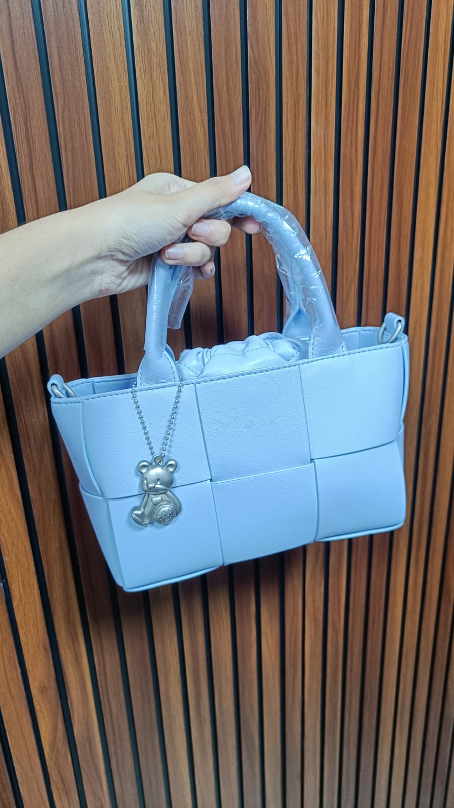 Luxury Leather Woven Bucket  Drawstring Handbag For Female