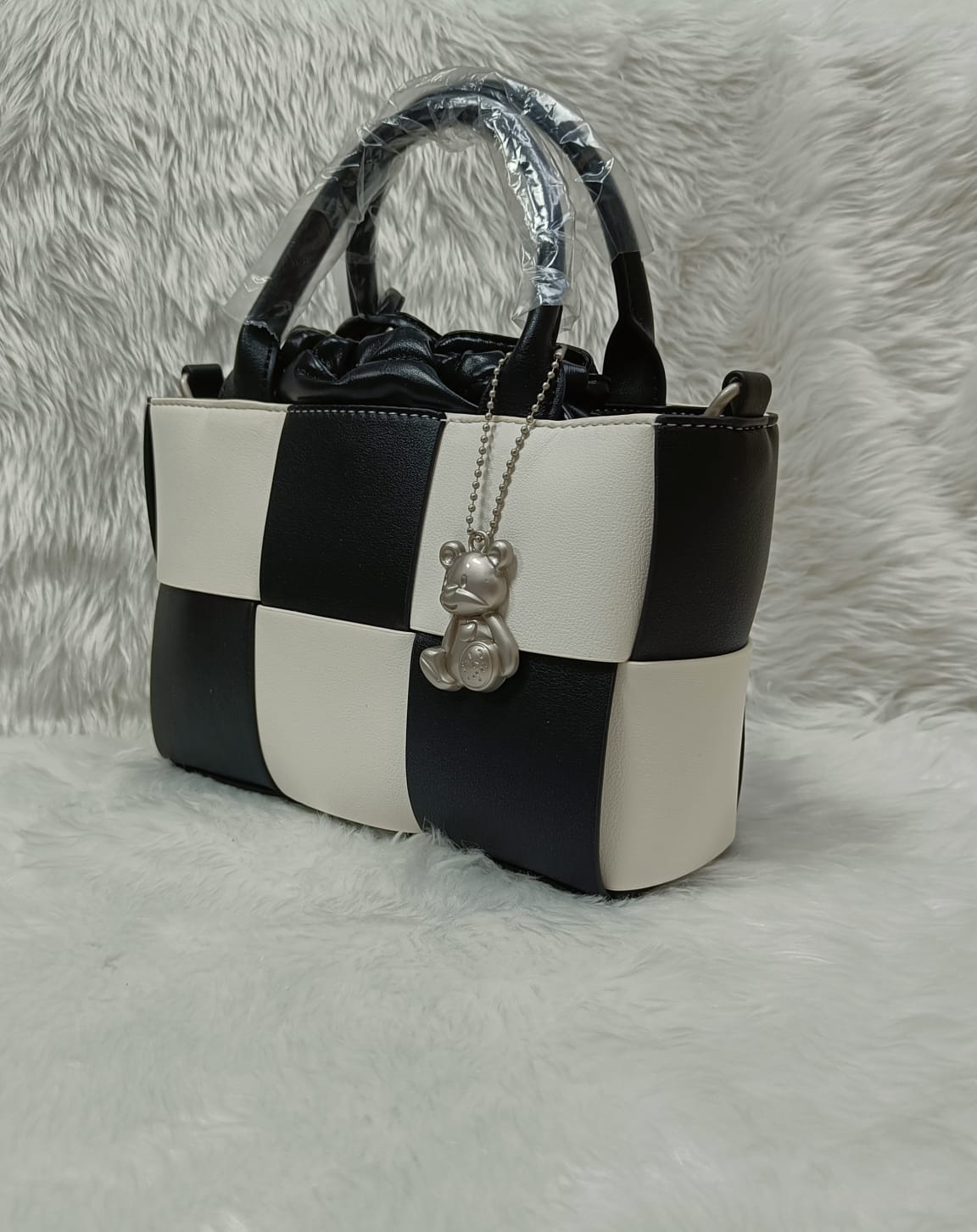 Luxury Leather Woven Bucket  Drawstring Handbag For Female