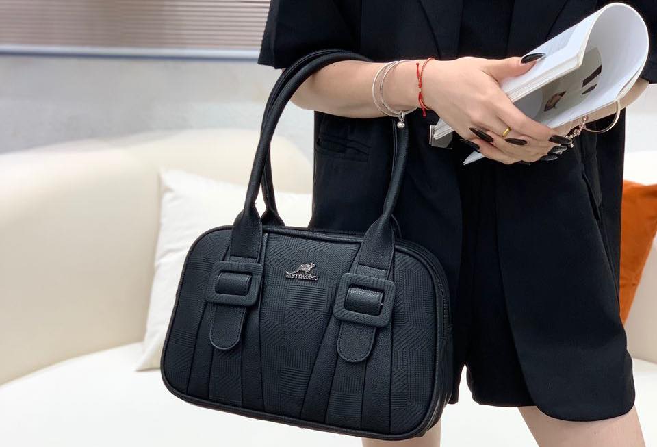 Luxury Embossed Square Double Buckle Deco Leather Handbag For Female