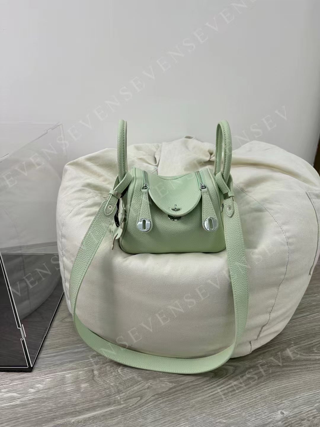 Luxury Leather Laurel Hobo Mini Handbag For Female